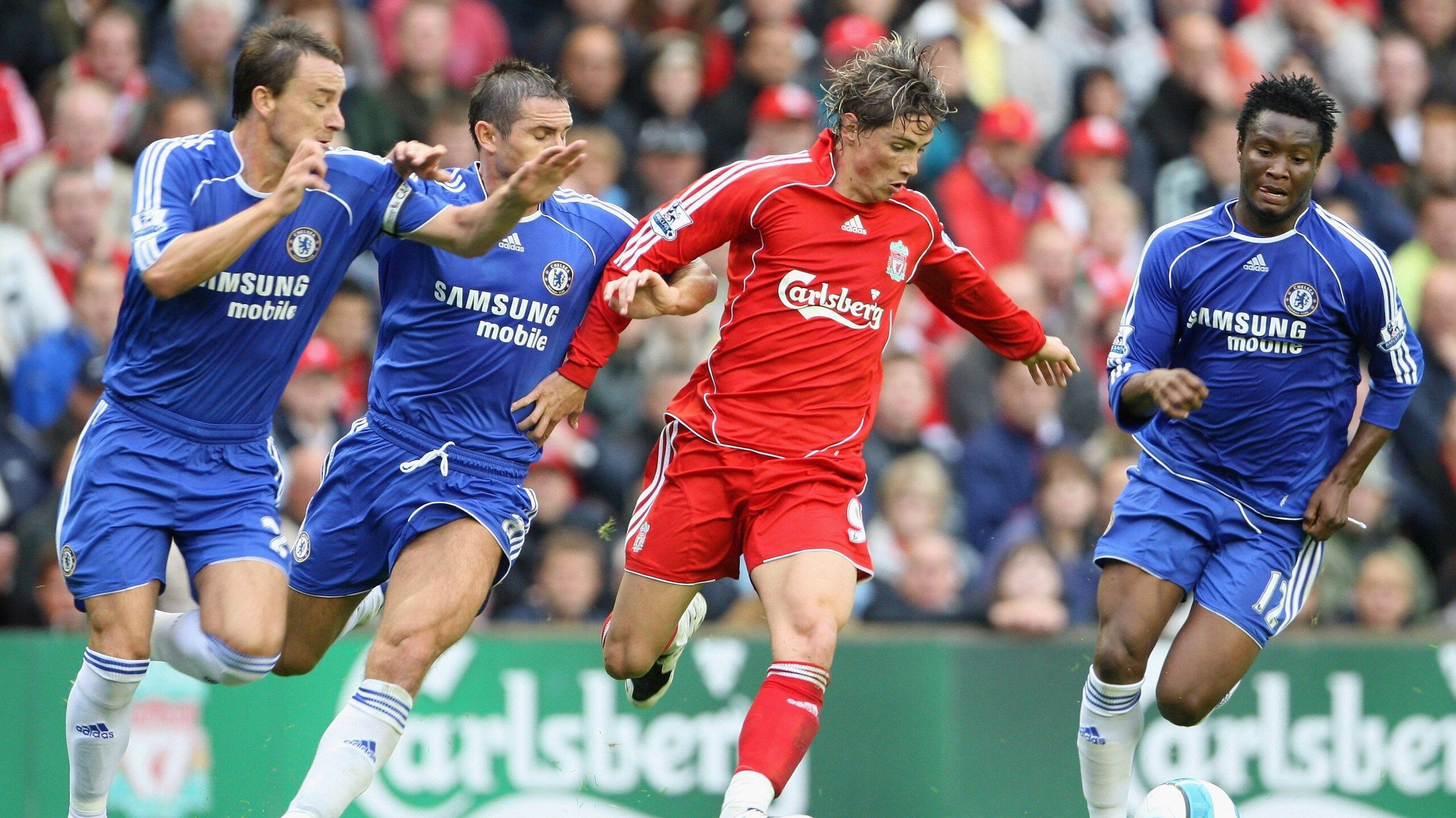 女足联赛冠军争夺进入白热化，女足入选